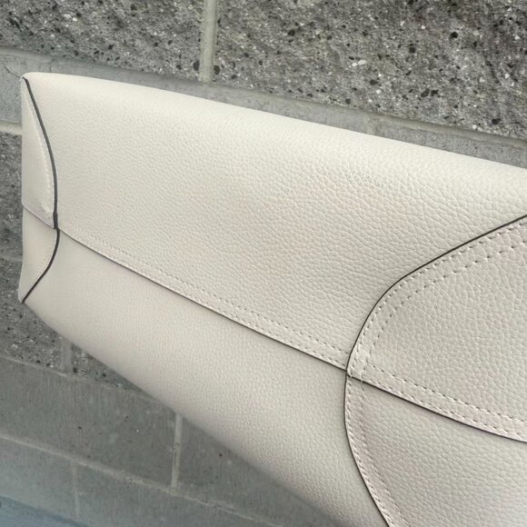 NWT Coach City Tote Bag With Strawberry Graphic CAL64 - Picture 7 of 7